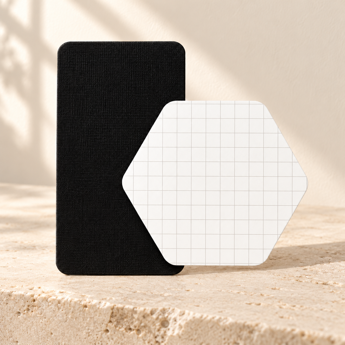 Patchs de réparation pour tissu à membrane sur fond ivoire