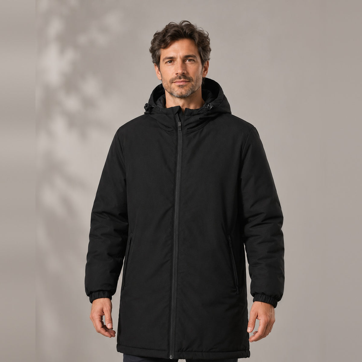 Parka professionnelle unisexe en polyester recyclé – L’Équipage portée, coloris Noir