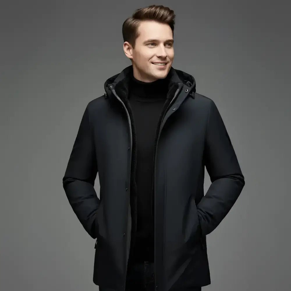 Parka homme bleu marine à capuche – Le Hauturier, idéale pour les journées fraîches.